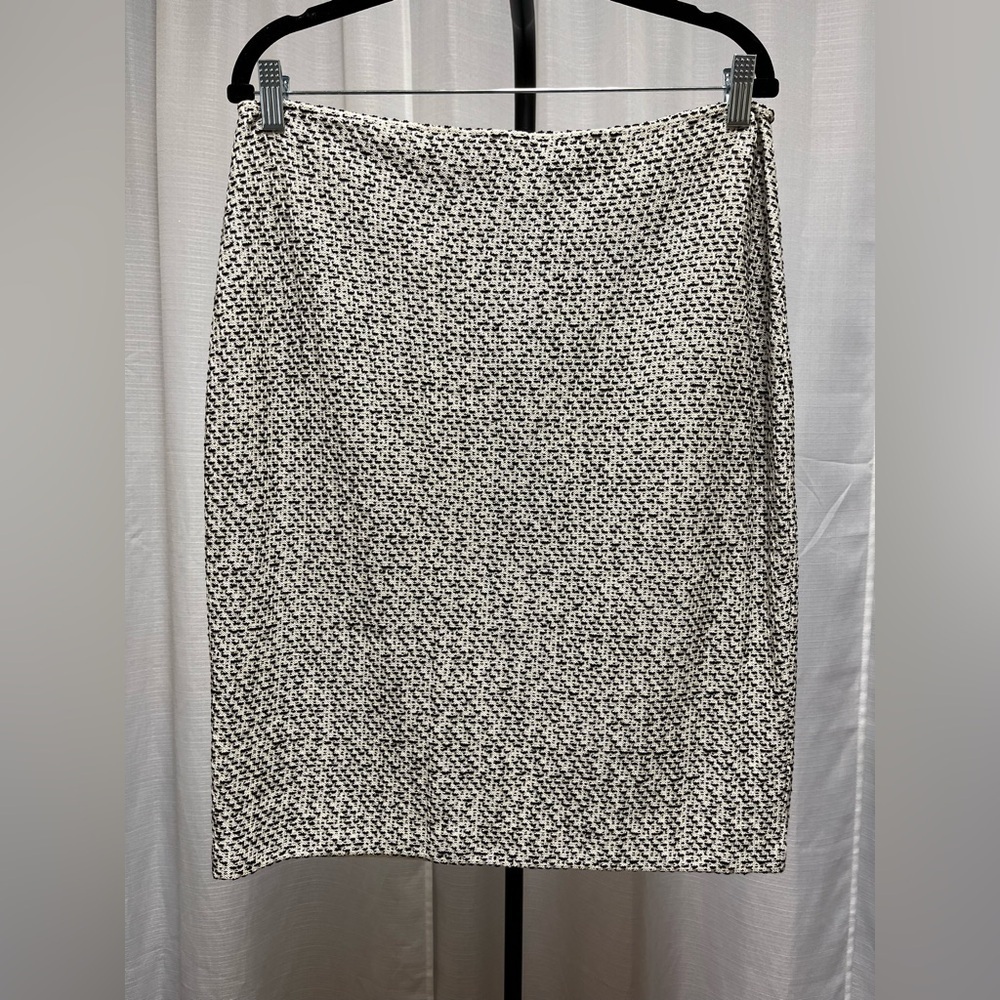St.John black white wool skirt NWT | size 10